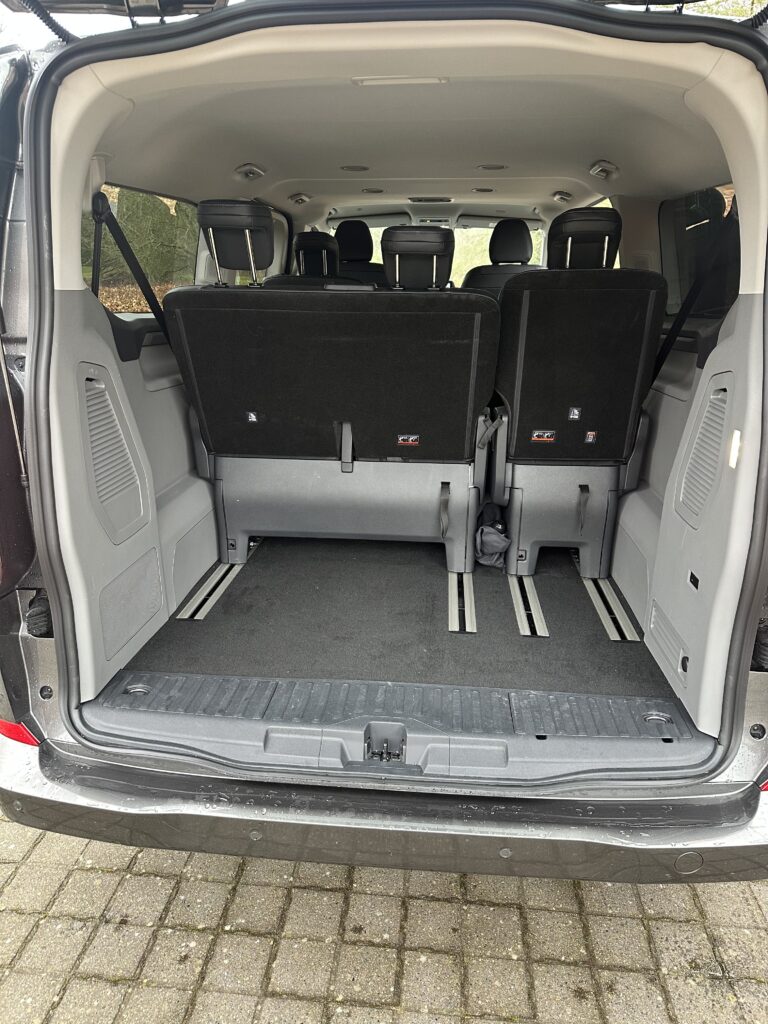 8-personers minibus til udlejning